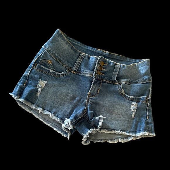 🛍Junior WannaBettaButt Frayed Hem Shorts - Picture 2 of 5